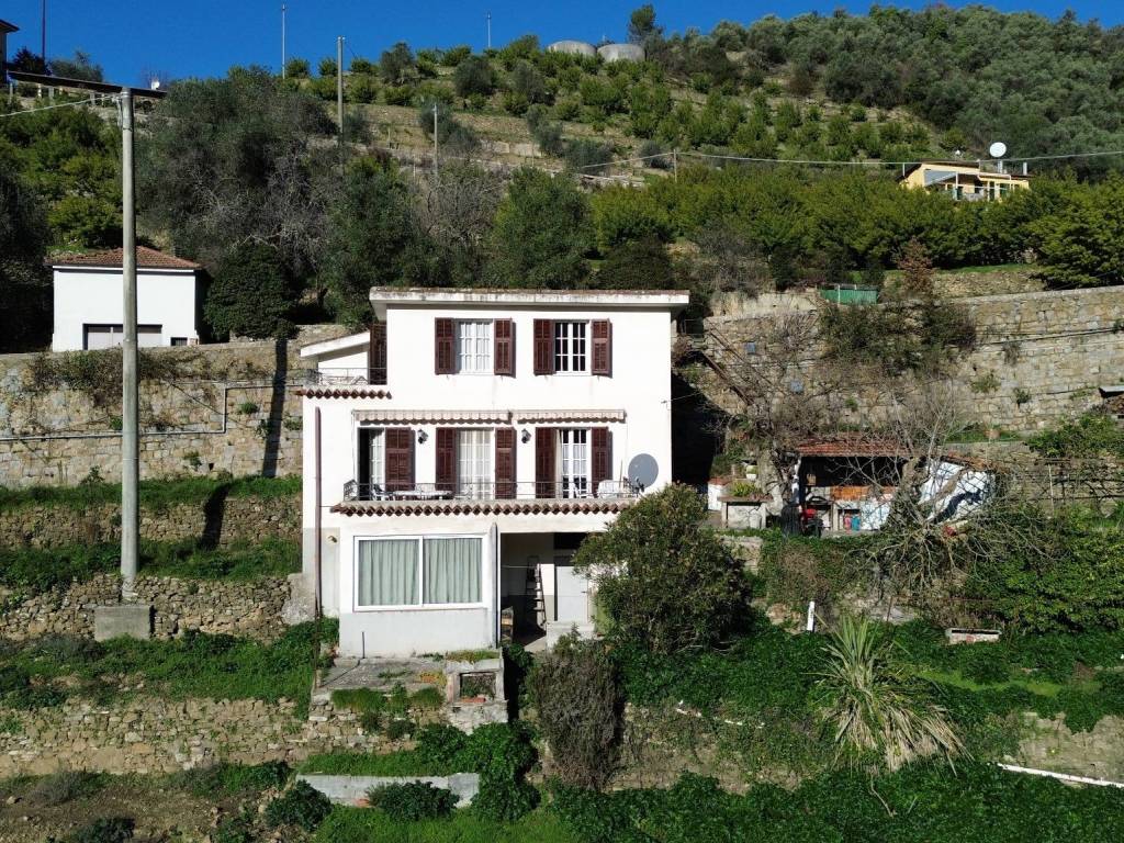 Casa indipendente a Perinaldo in Località Massabò, 4 - Foto 2