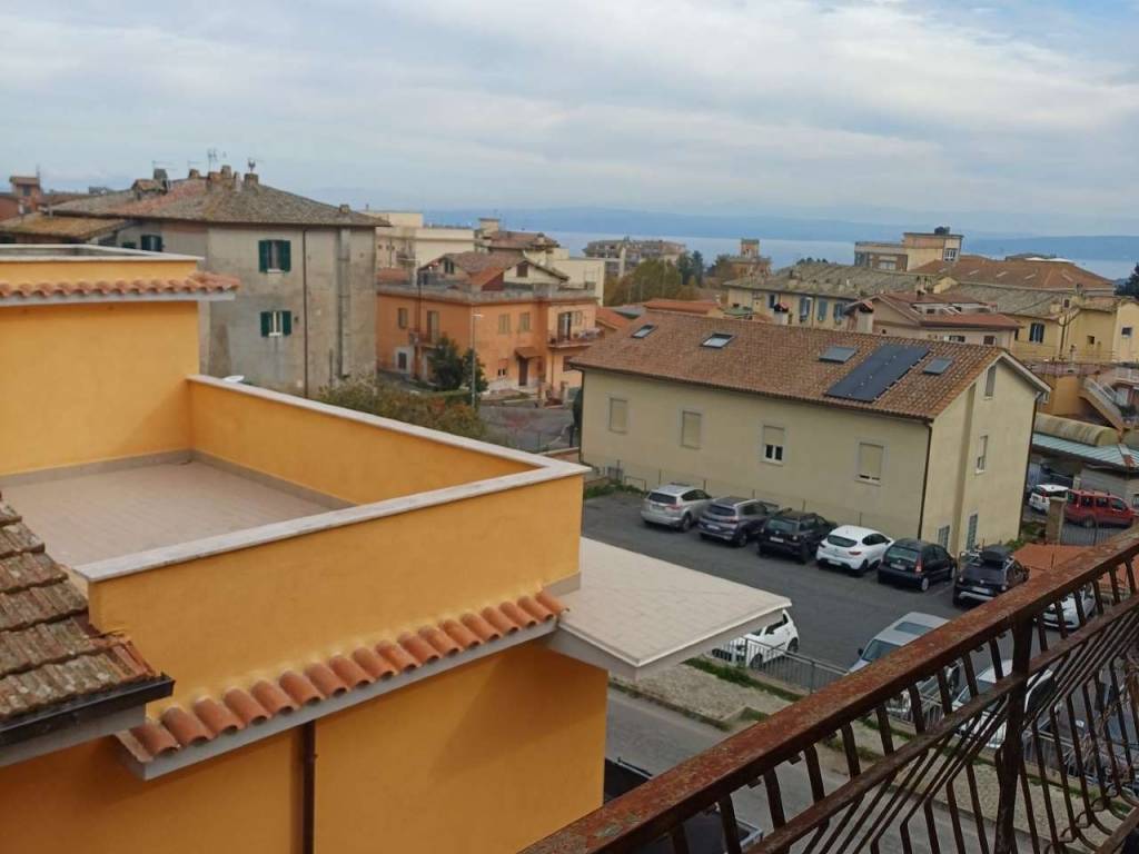 Appartamento a Bracciano in via Isonzo 12 - Foto 2