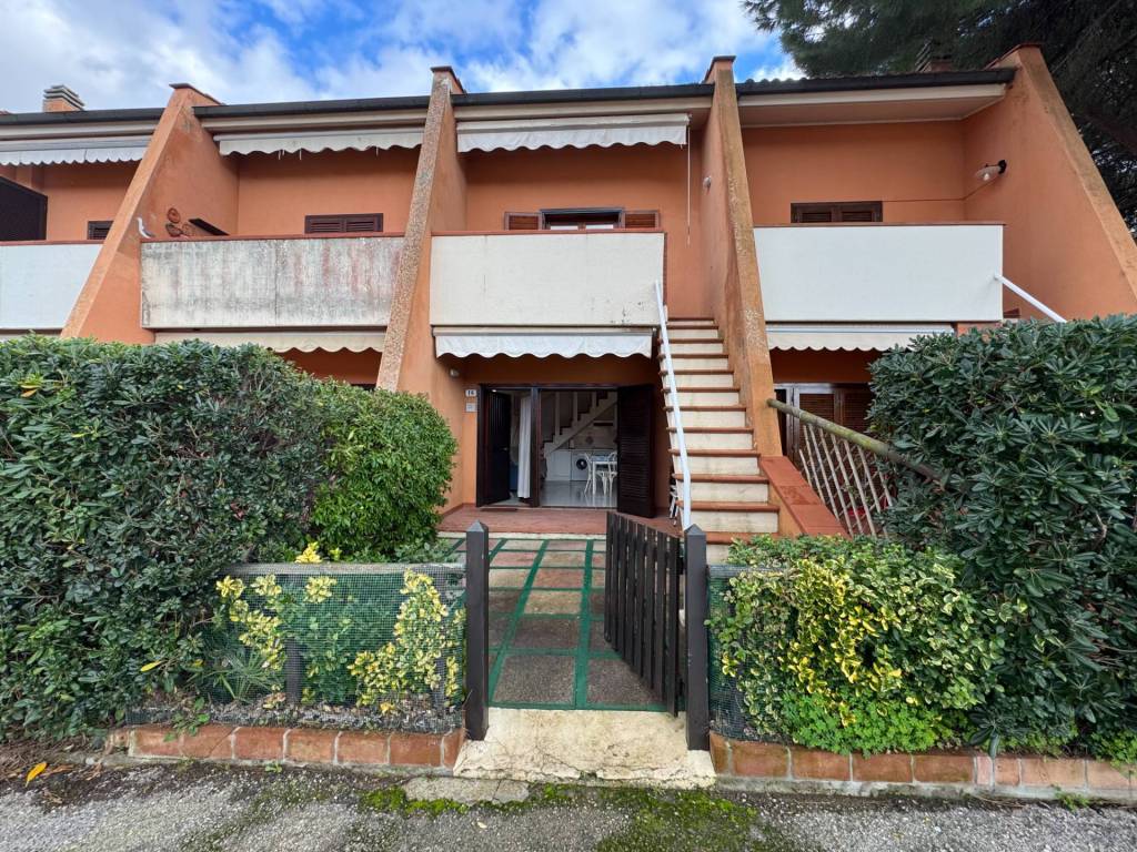 Villetta a schiera a Porto azzurro in via Casina, 16 - Foto 2