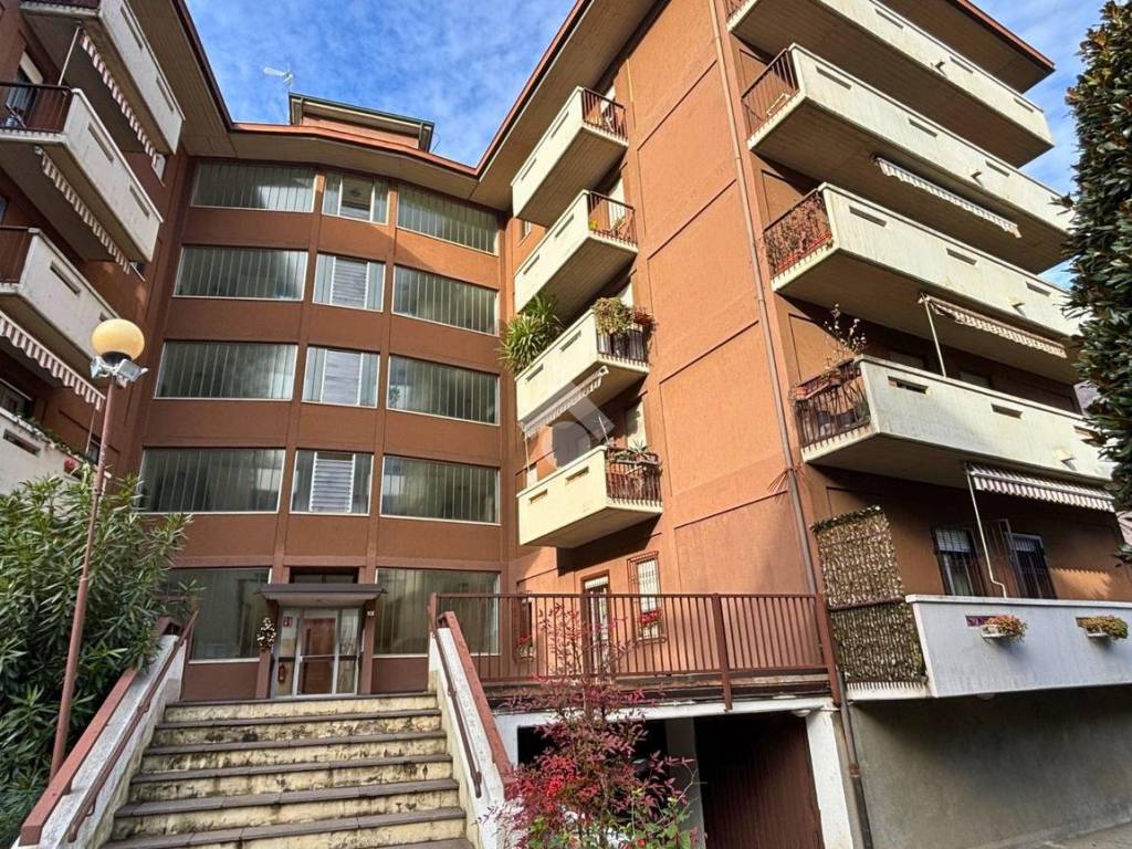 Appartamento a Darfo boario terme in Viale Alcide De Gasperi, 29 - Foto 2