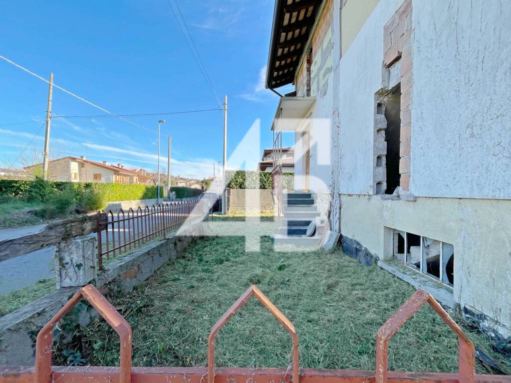 Villa a Buja in Via Ursinins Piccolo, 63 - Foto 4
