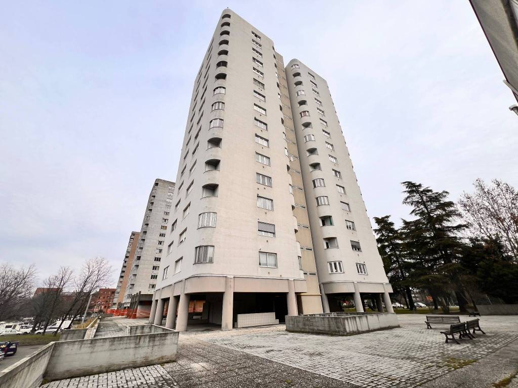 Appartamento a Bologna in Via Enrico De Nicola, 3 - Foto 2