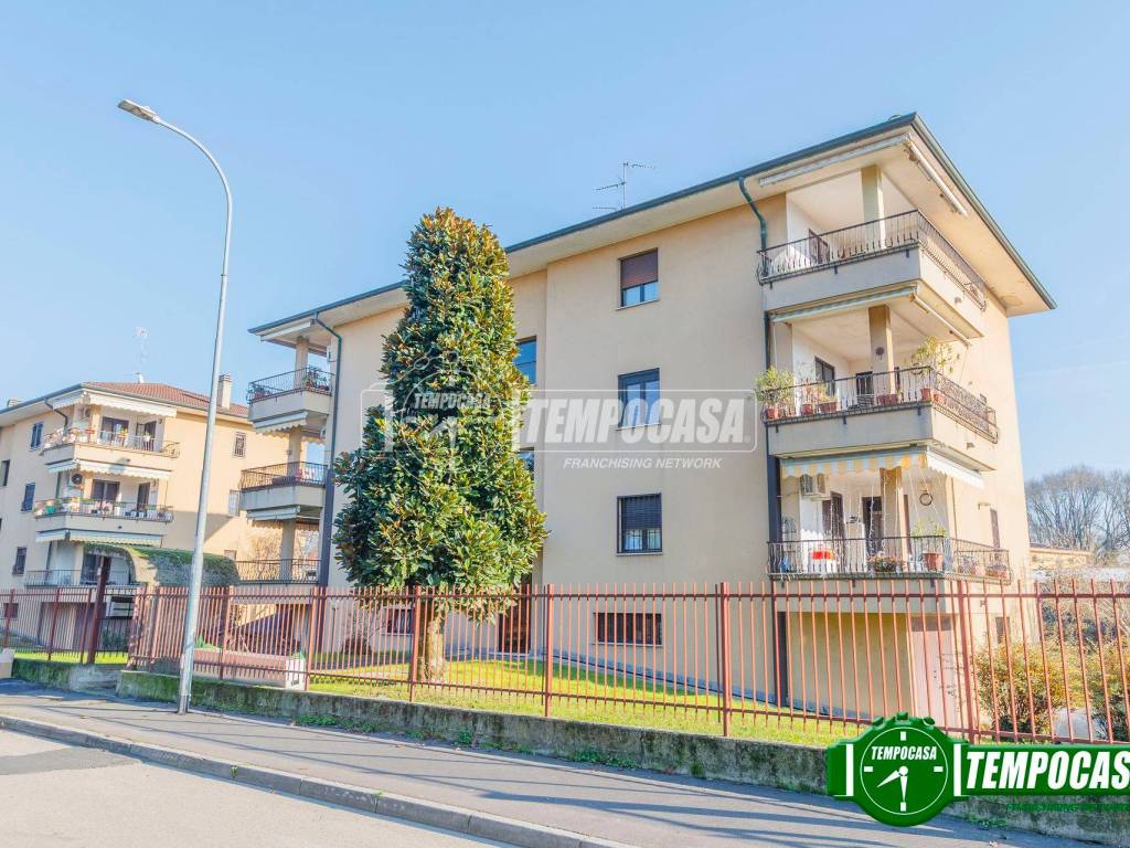 Appartamento a Binasco in Via Galvani - Foto 2