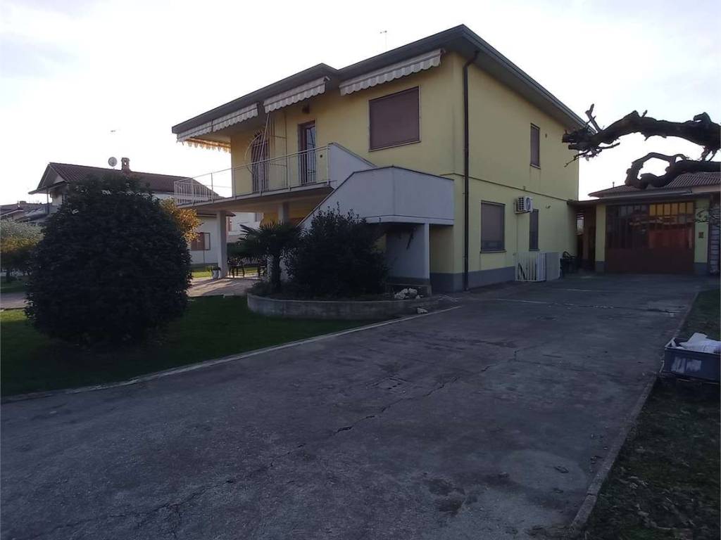 Villa a Dalmine - Foto 2