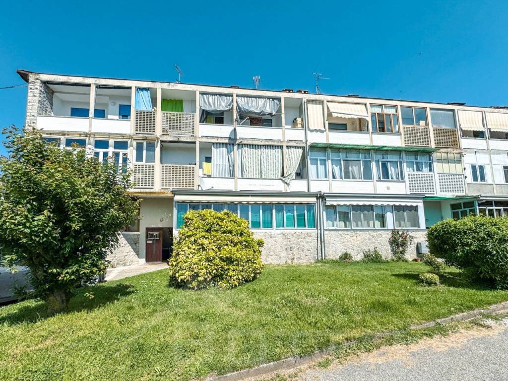 Appartamento a Borgomanero in Via XXIV Maggio 22 - Foto 2