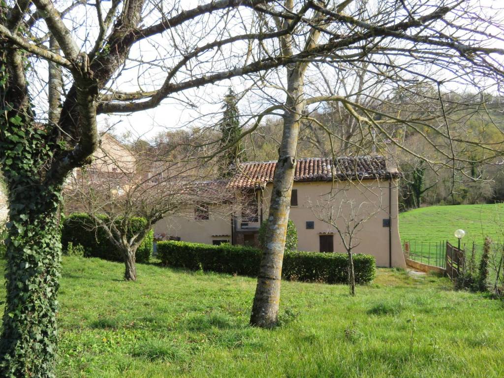 Rustico / casale a Sarnano in Contrada Gattari - Foto 2