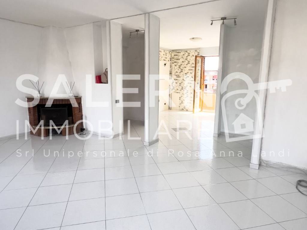 Appartamento a Salerno in Via Quintino di Vona, 13 - Foto 4