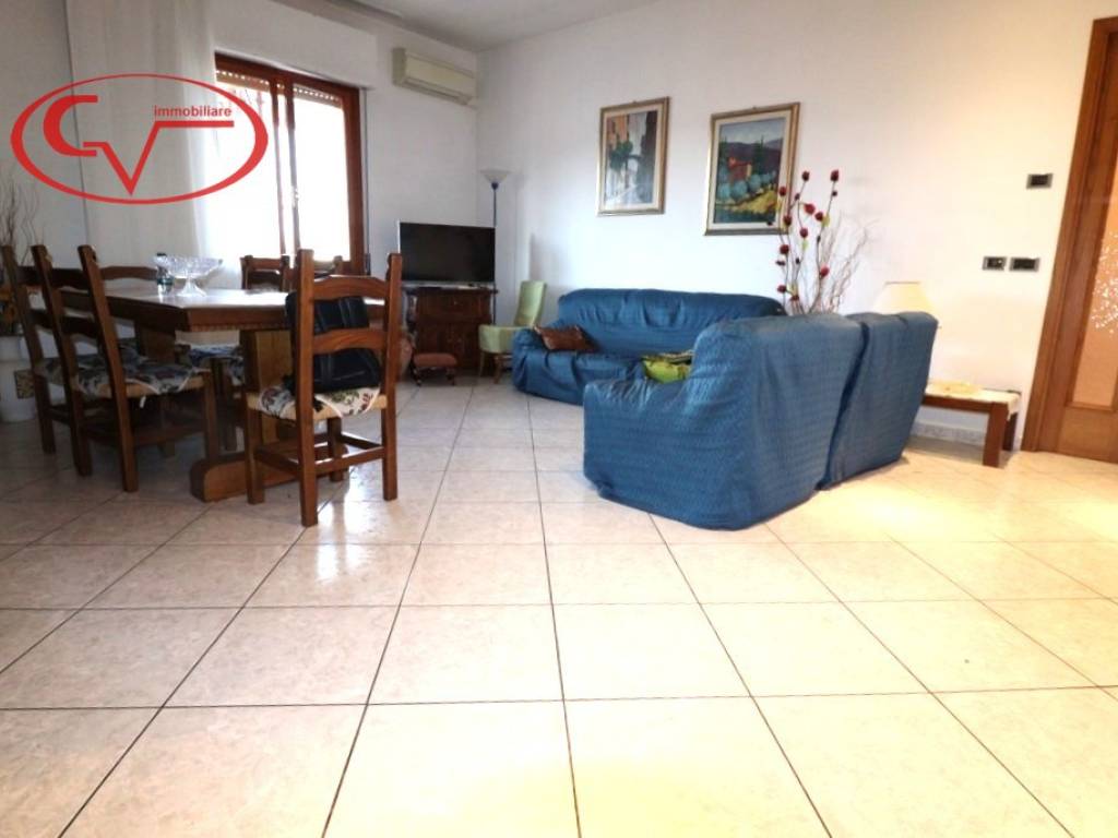Appartamento a Montevarchi in Via Vincenzo Bellini - Foto 4