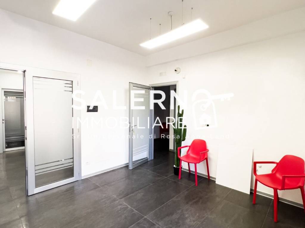 Appartamento a Salerno in Via Giovan Battista Amendola, 37 - Foto 5