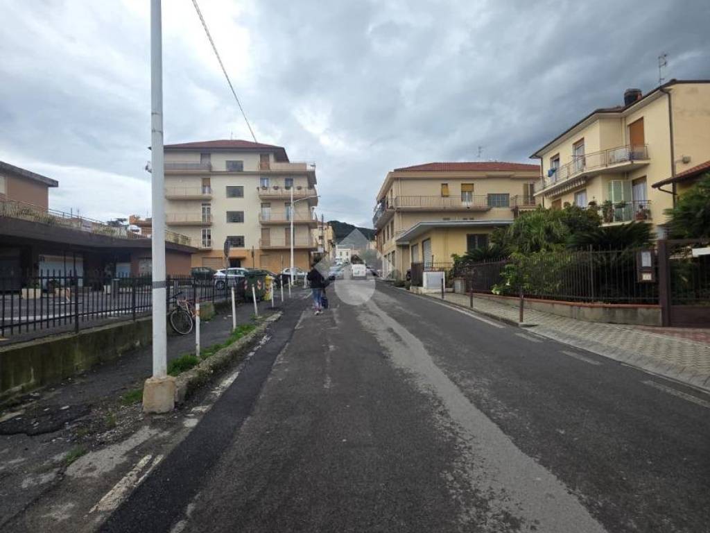 Box / garage a Taggia in Via Levà - Foto 2