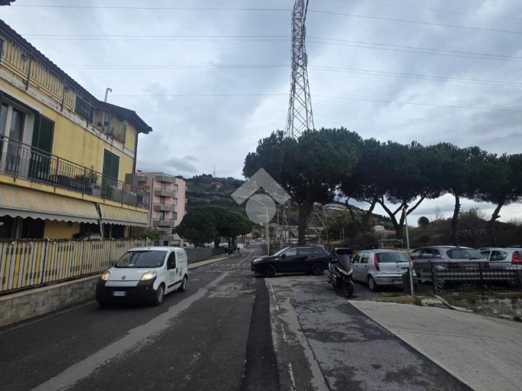 Box / garage a Taggia in Via Levà - Foto 3