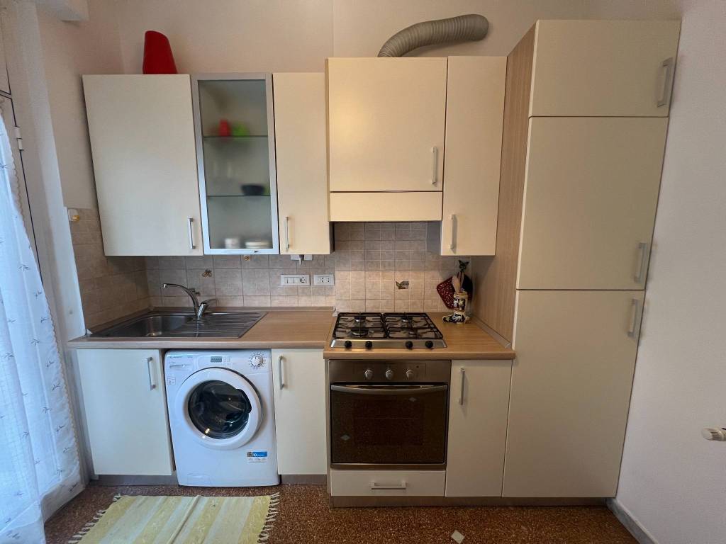 Appartamento a Genova in Via Lorenzo Ghiglini, 2 - Foto 4