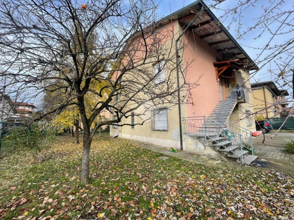 Casa indipendente a Castelnovo di sotto in Via Fratelli Manfredi, 1 - Foto 5