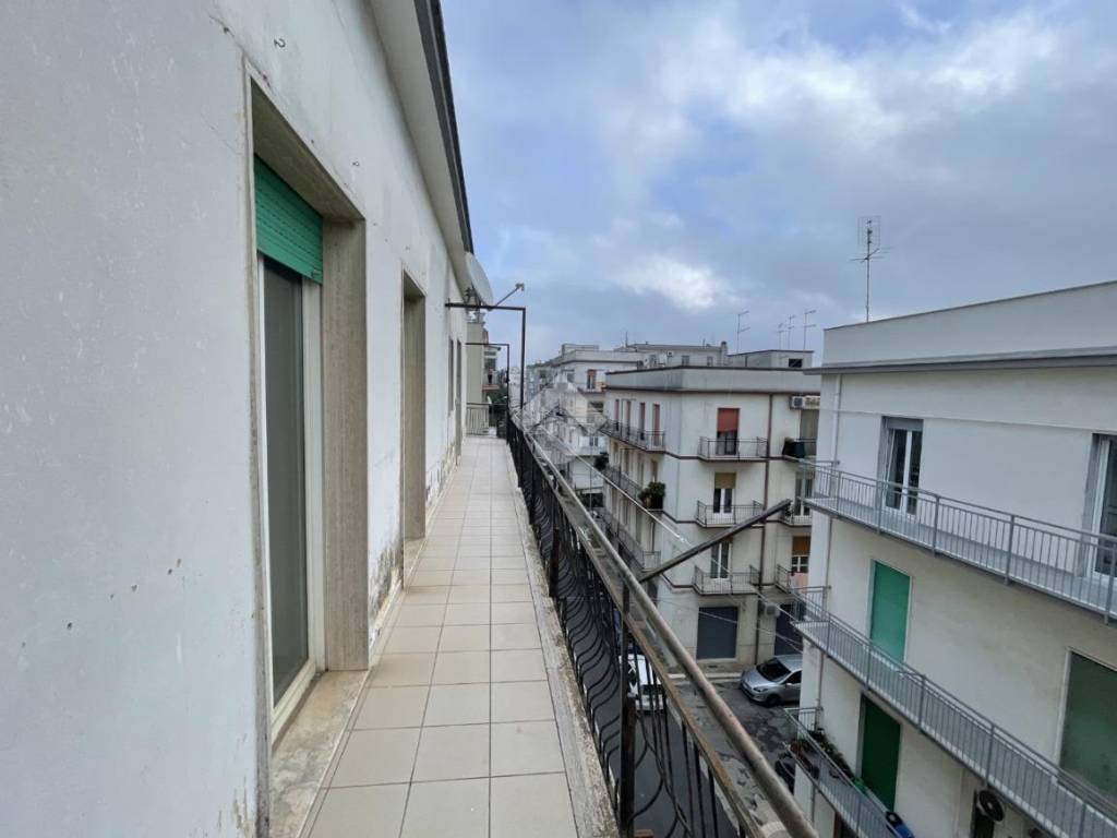 Appartamento a Ceglie messapica in Via Premuda - Foto 3