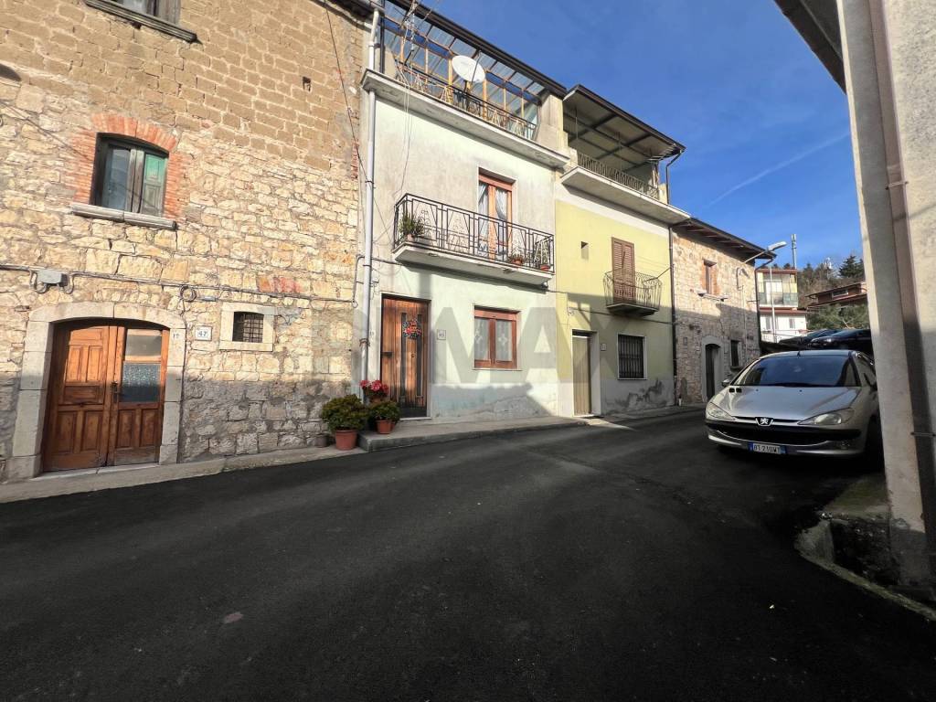 Casa indipendente a Fragneto monforte in Largo San Donato, 51 - Foto 2