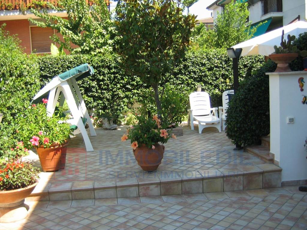 Villa a Santa marinella in Via Vittorio Veneto - Foto 4