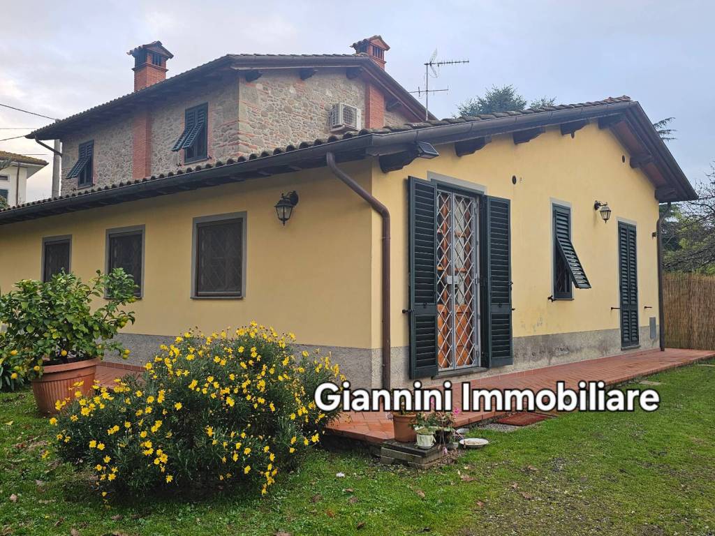 Villa a Capannori in Via della Chiesa di Gragnano - Foto 2