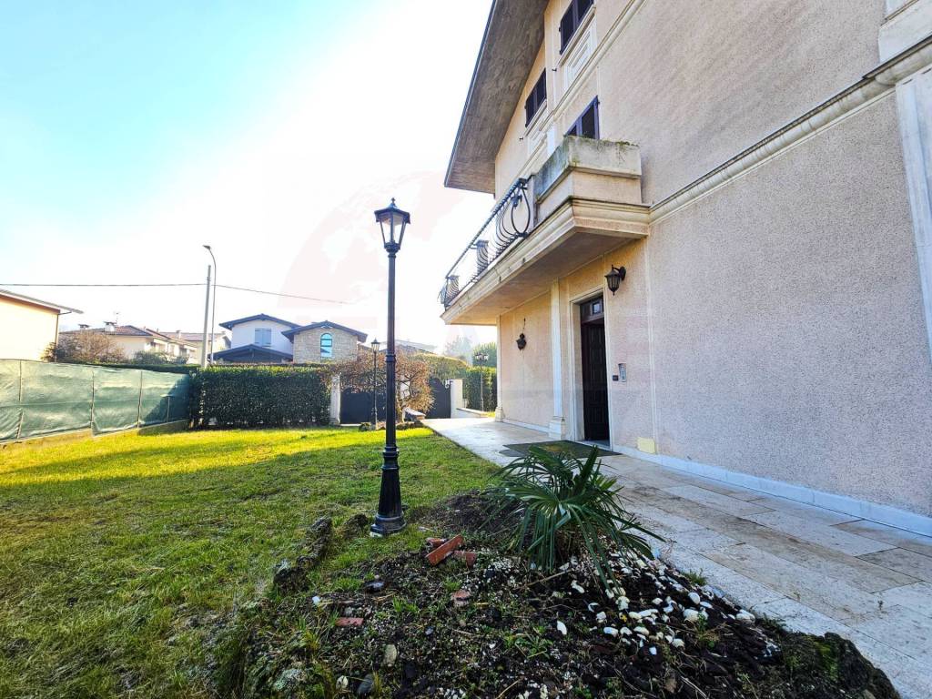 Villa a Passirano in Via Cesare battisti - Foto 4