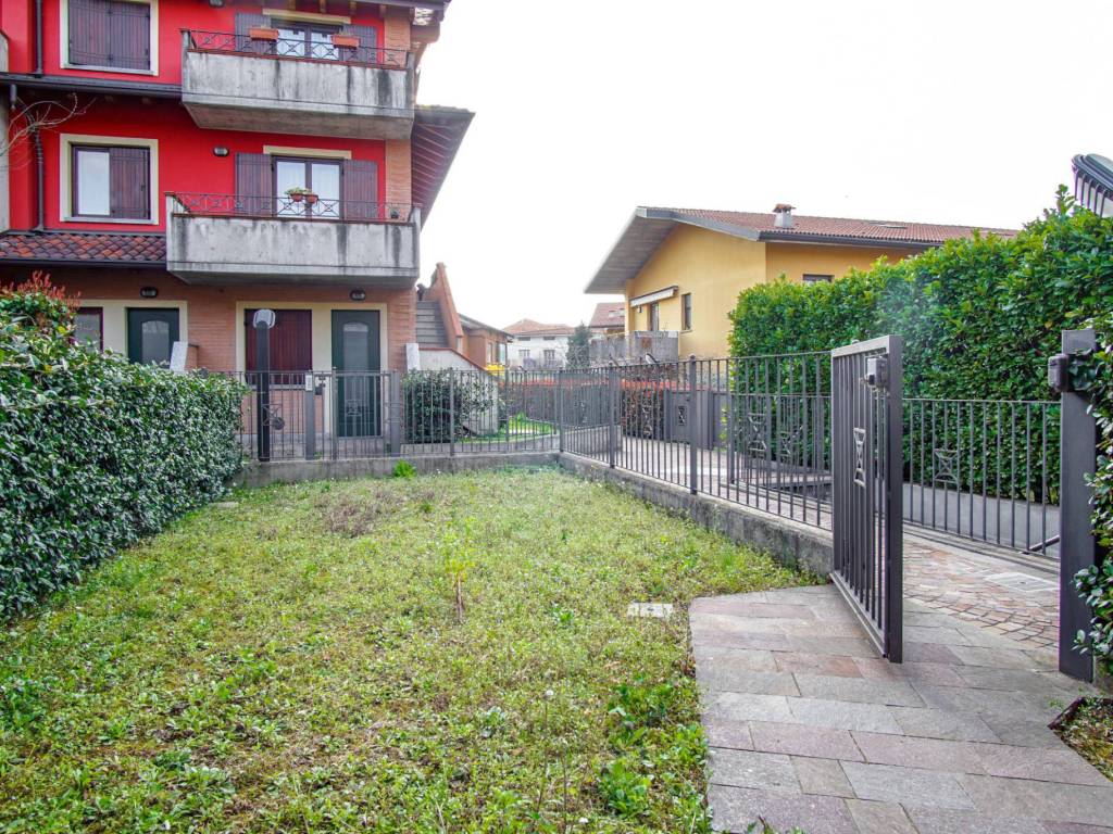 Appartamento a Azzano san paolo in Via Pasubio, 7 - Foto 2