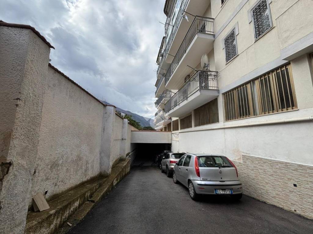 Box / garage a Castellammare di stabia in Via Caio Longinio Prisco, 16 - Foto 4