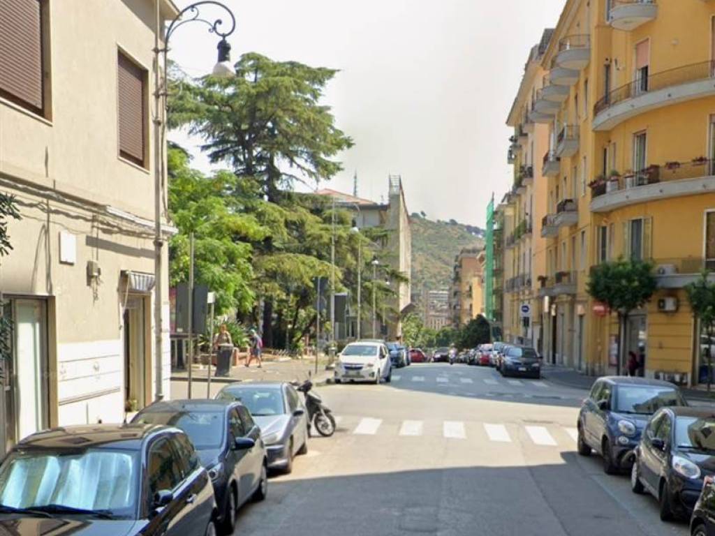 Box / garage a Salerno in Via Michelangelo Schipa, 10 - Foto 2