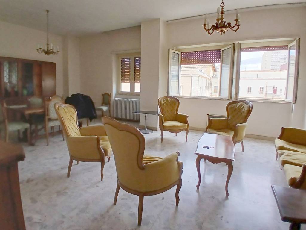 Appartamento a Sassari in Viale Umberto I, 28 - Foto 2