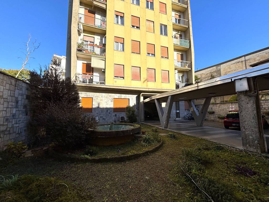 Appartamento a Gallarate in Via Alessandro Volta, 10 - Foto 2
