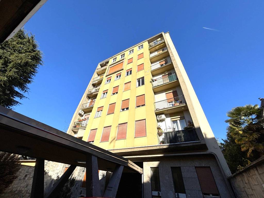 Appartamento a Gallarate in Via Alessandro Volta, 10 - Foto 3