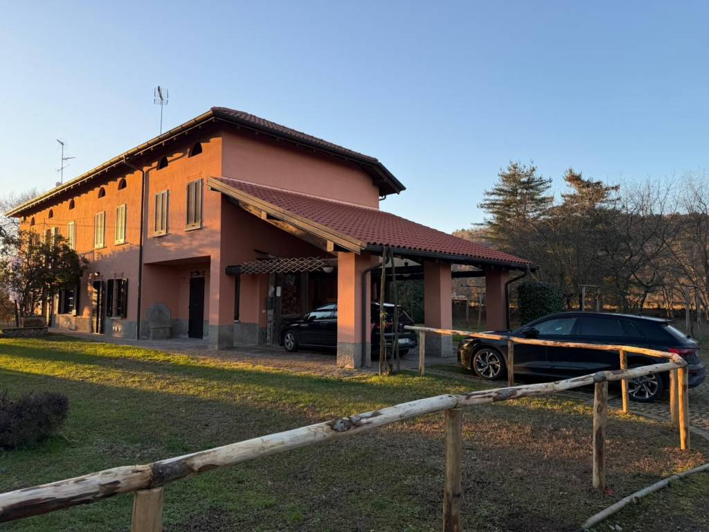 Appartamento a Oleggio castello in Via Pianelle, 22 - Foto 3
