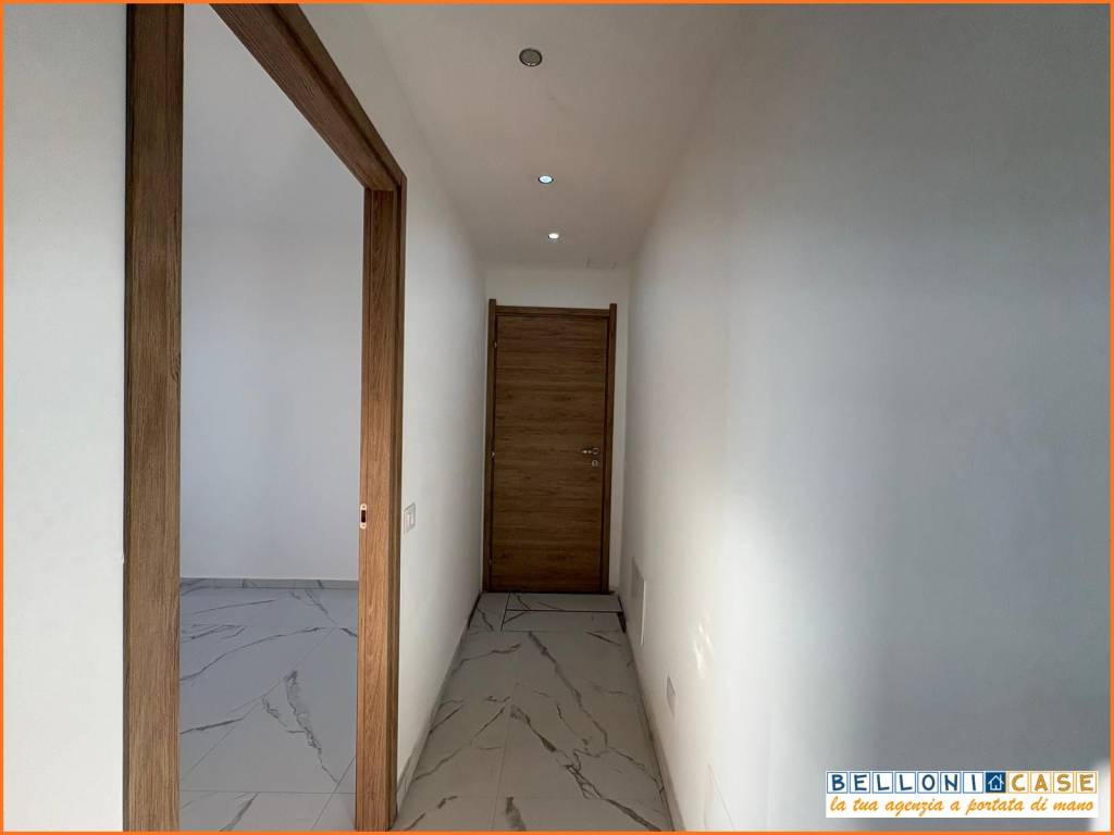 Appartamento a Castronno in Via Panoramica - Foto 2