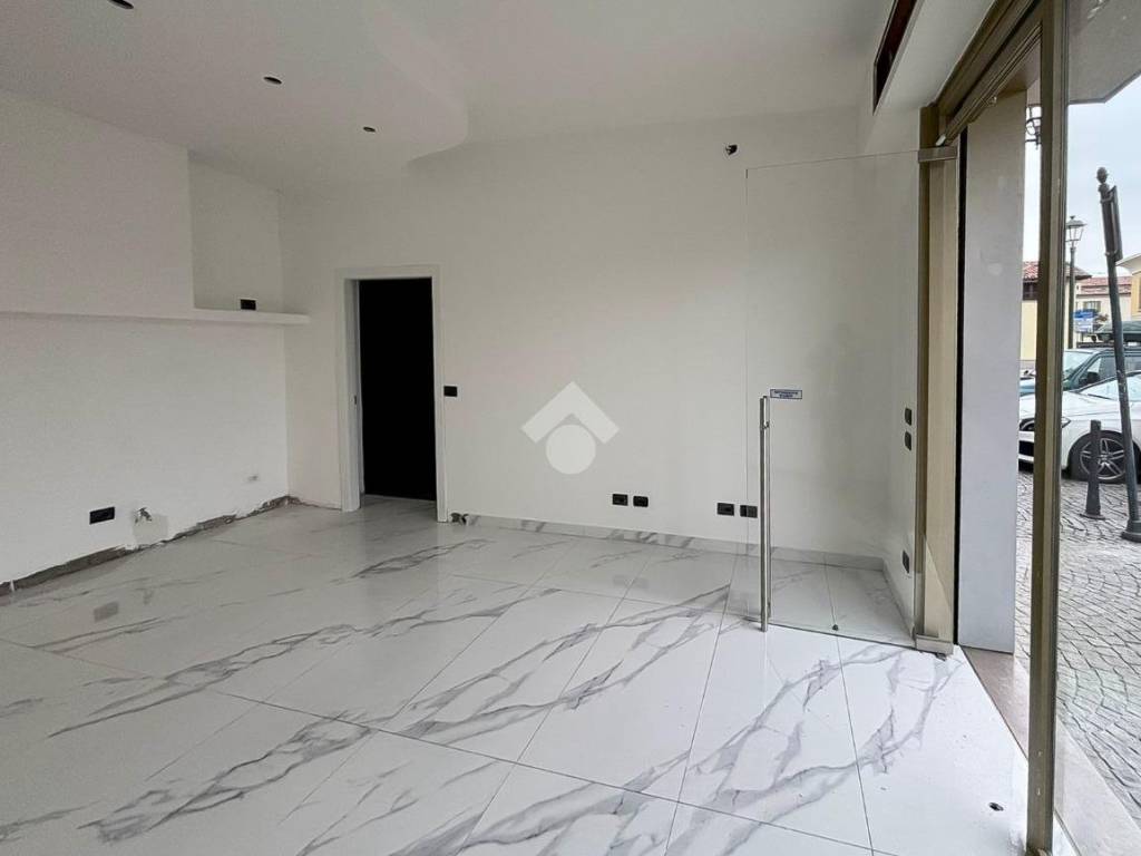 Immobile a Cazzago san martino in Piazza Emanuele II - Foto 5