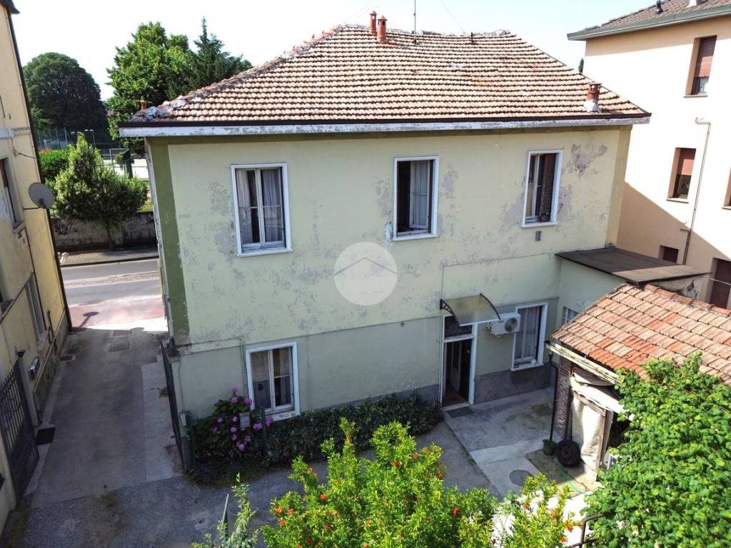 Casa indipendente a Cernusco sul naviglio in Via Alessandro Manzoni, 14 - Foto 2