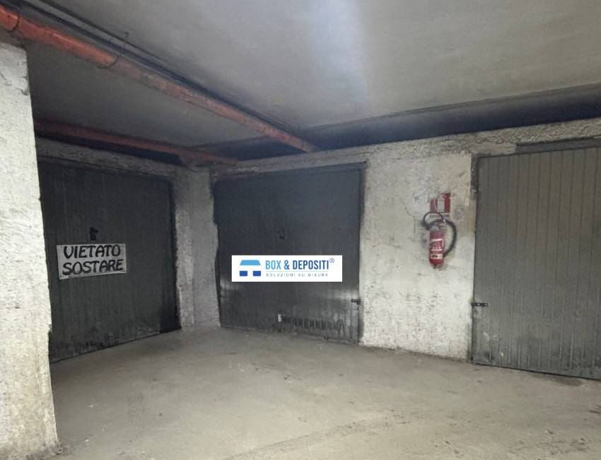 Box / garage a Casalnuovo di napoli in Via San Giacomo, 84 - Foto 3