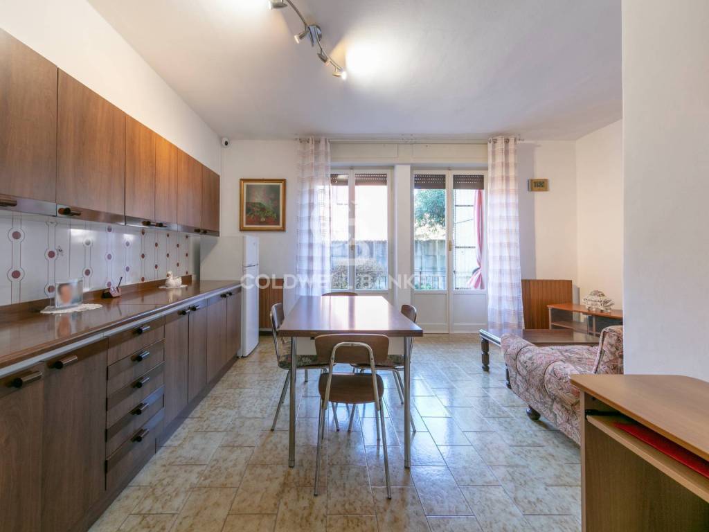 Appartamento a Samarate in Via Massaua, 44 - Foto 3