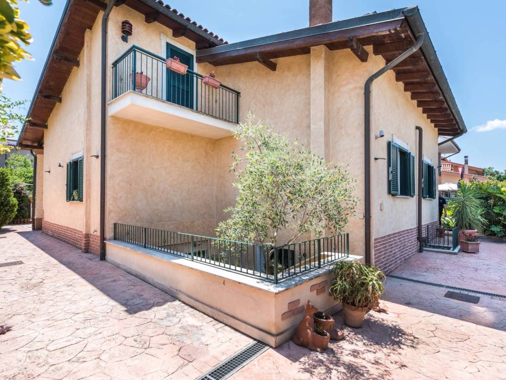Villa a Ciampino in Via Andrea Cangitano, 1 - Foto 4