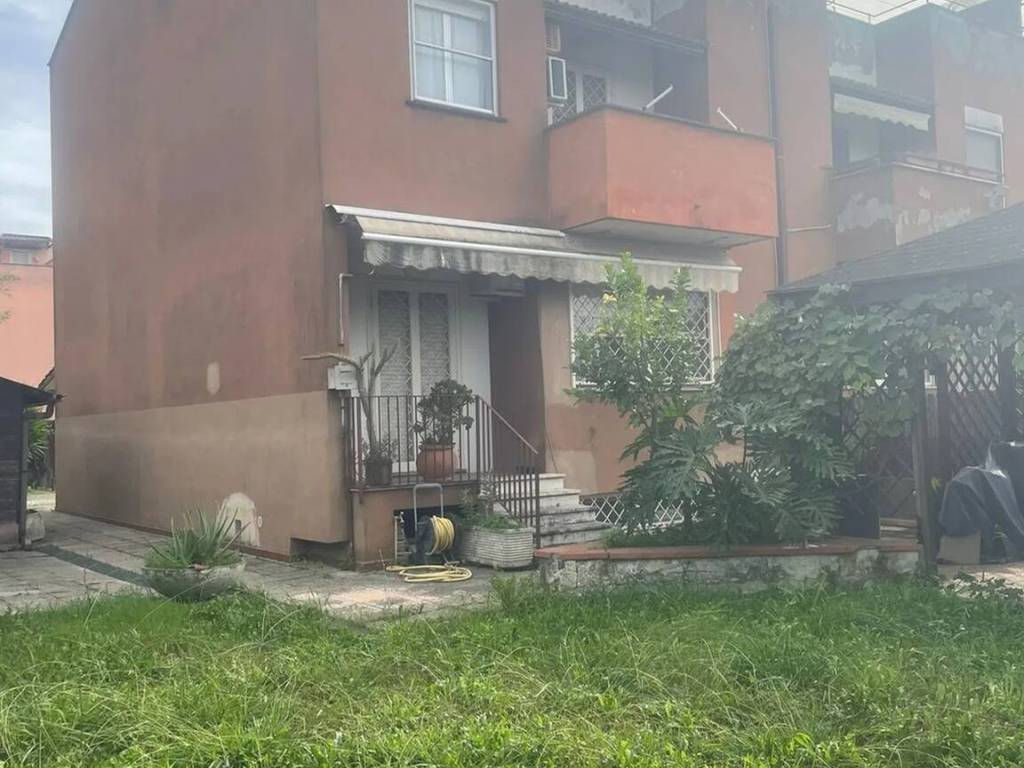 Villa a Latina in Via Mosca - Foto 2