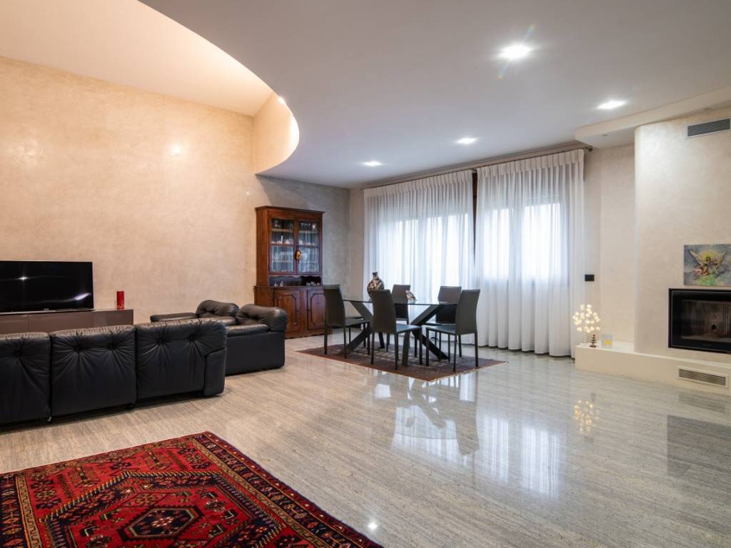 Villa a Due carrare in Via Gabriele D'Annunzio - Foto 3