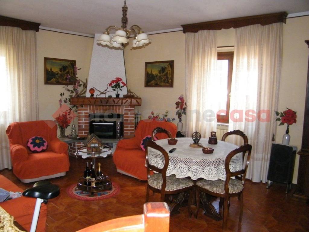 Casa indipendente a Bogogno in Vicolo Valle - Foto 3