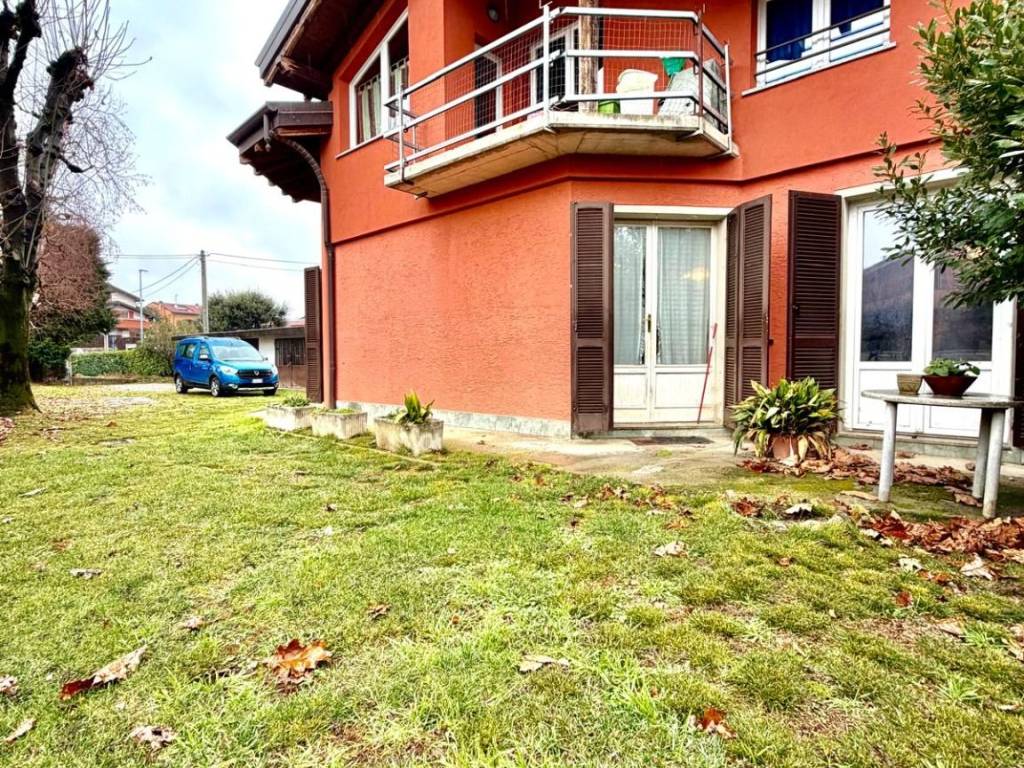 Appartamento a Binago in Via Bozzente - Foto 2