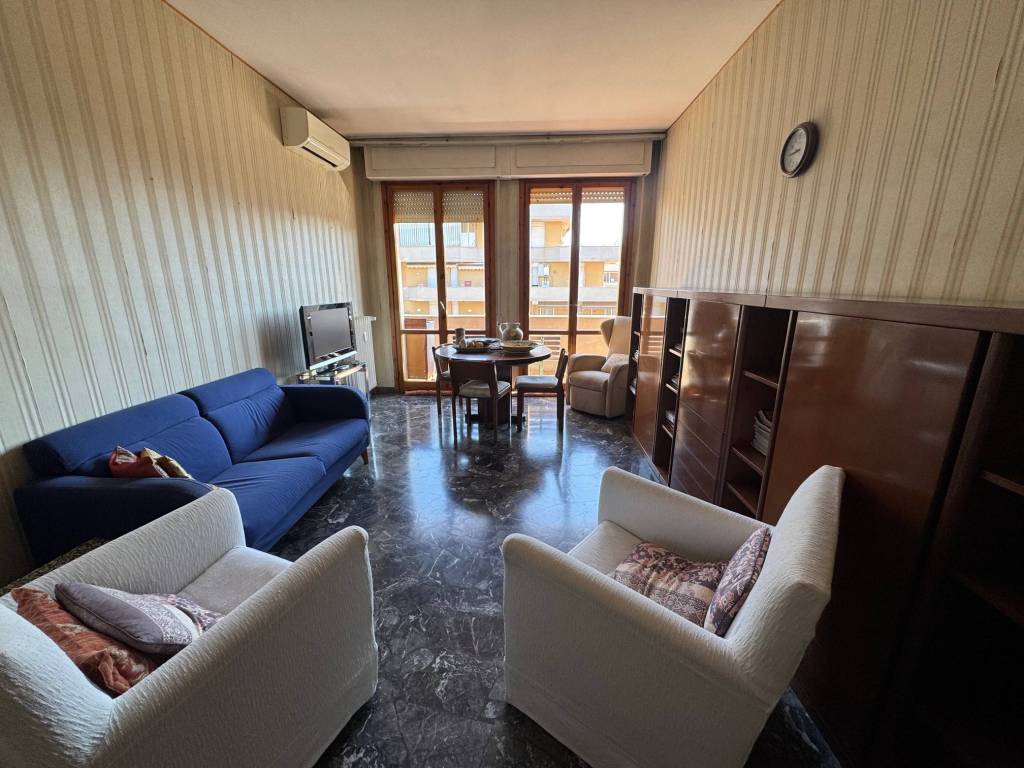 Appartamento a Scandicci in Via Ugo Foscolo - Foto 2