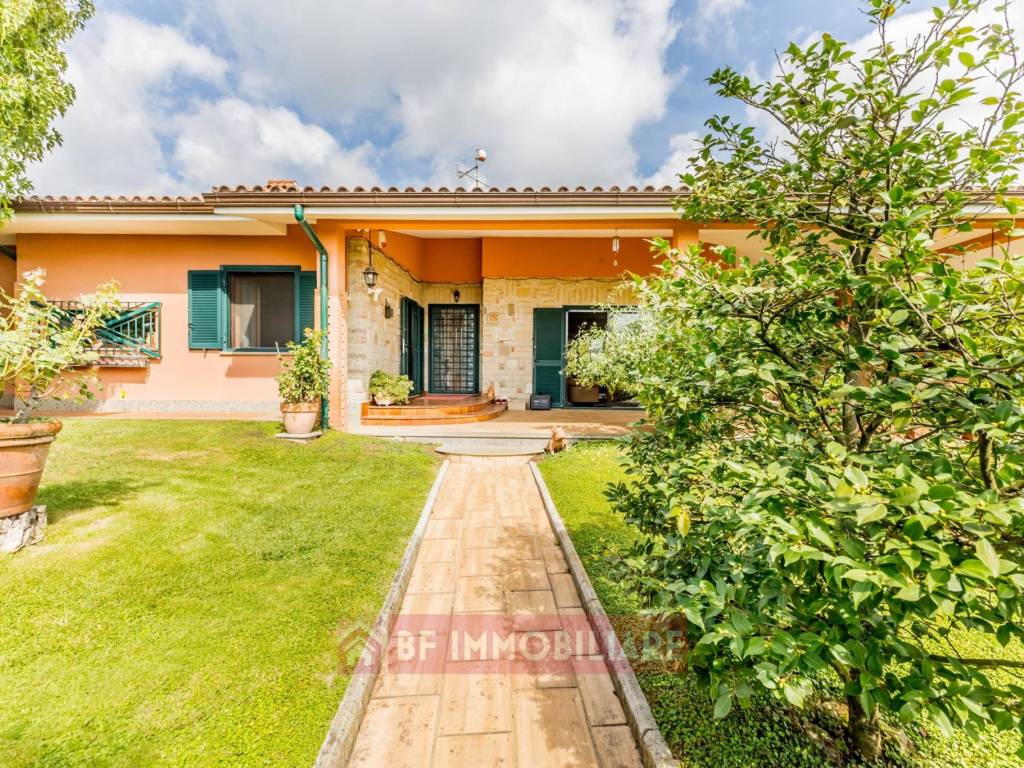 Villa a Velletri in via colle scarano - Foto 2