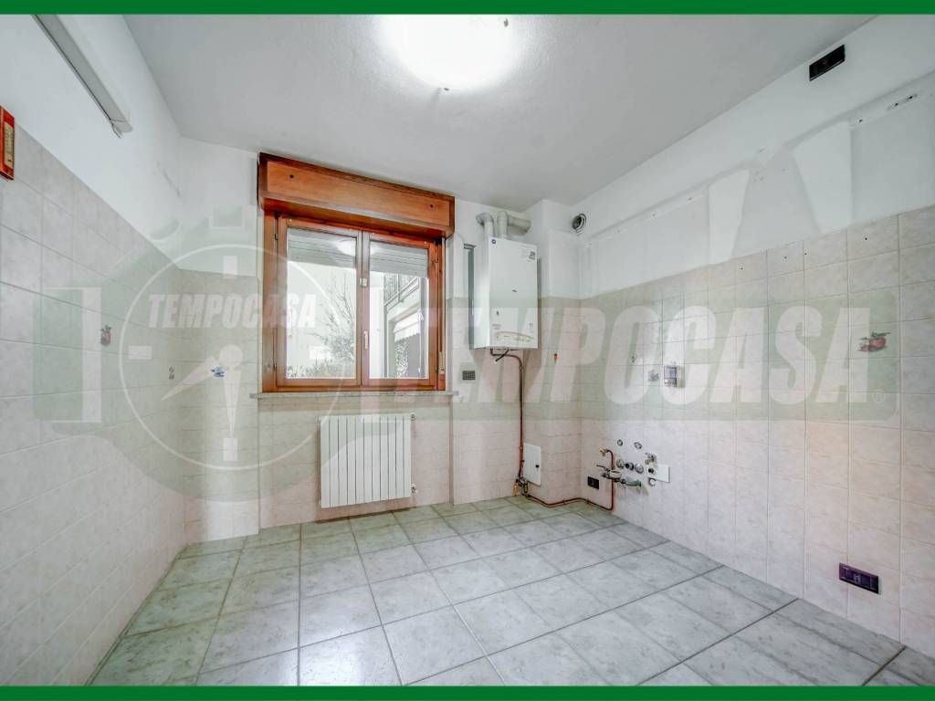 Appartamento a Gallarate in Via Olona - Foto 4