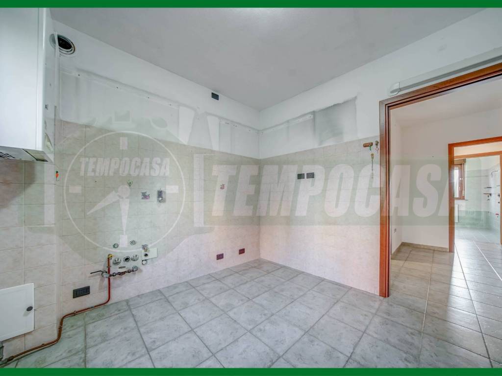 Appartamento a Gallarate in Via Olona - Foto 5