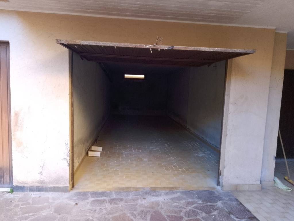 Box / garage a Ladispoli in Via delle Rose - Foto 4