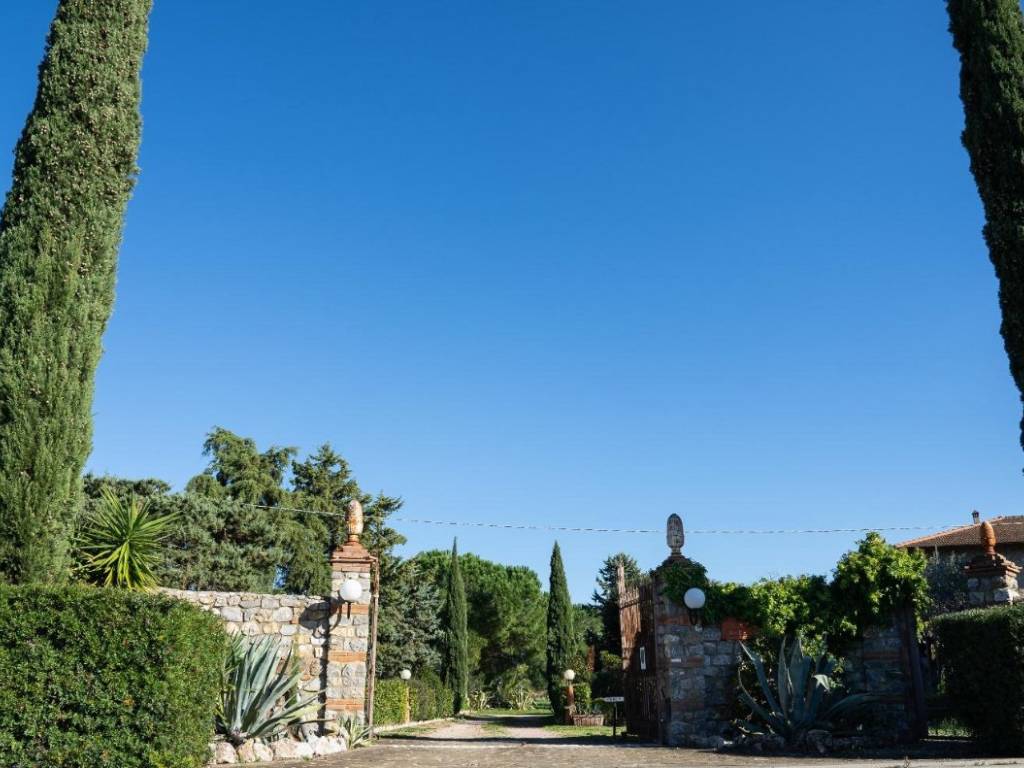 Palazzo / stabile a Grosseto in Strada Provinciale Alberese, 61 - Foto 2
