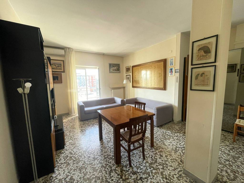 Appartamento a Molfetta in Via Francesco Peruzzi, 4 - Foto 2