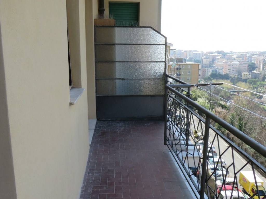 Appartamento a Genova in Via Antonio Cianciullo, 7 - Foto 2