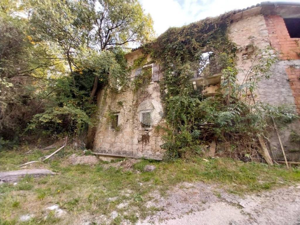Rustico / casale a Caprino veronese in Località La Val di Vilmezzano - Foto 2