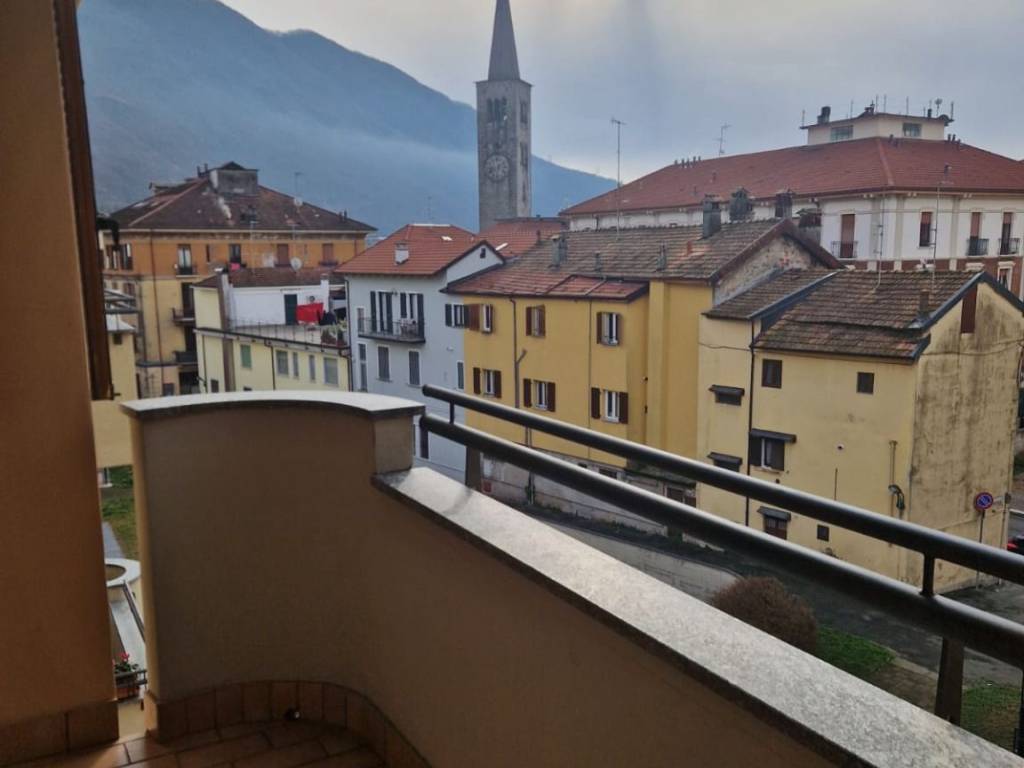 Appartamento a Omegna in Piazza Giovanni Bovio - Foto 2