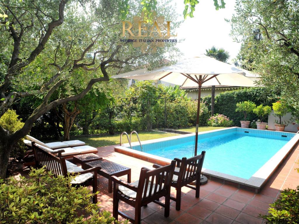 Villa a Cernobbio in Via Regina - Foto 2